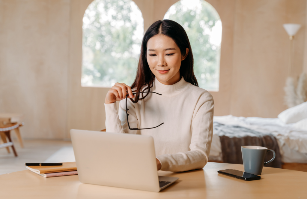 girl studying, girl looking laptop, girl setting goals, goal setting