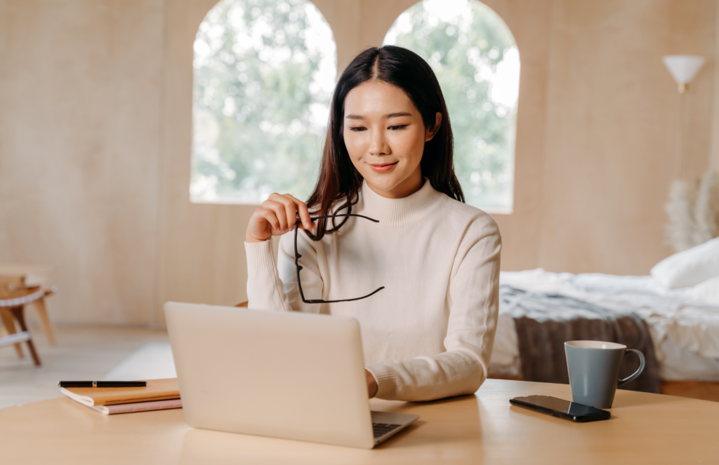 girl studying, girl looking laptop, girl setting goals, goal setting
